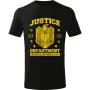 Pánské tričko Judge Dredd – Justice Department
⚖️ Stylové pánské černé tričko s logem Justice Department potěší všechny fanoušky komiksového a filmového světa Judge Dredd. Žlutý znak Mega-City One působí výrazně a autoritativně – přesně tak, jak by měl vypadat oděv každého, kdo ctí zákon i spravedlnost v dystopické budoucnosti roku 2139.
Kvalitní materiál a potisk

Materiál: 100 % bavlna, 190 g/m² – pohodlné, odolné a příjemné na nošení
Potisk: kvalitní sítotisk s retro efektem „worn look“
Střih: unisex – ideální pro každého fanouška Mega-City One

Proč si pořídit toto tričko

✅ Oficiální design inspirovaný světem Judge Dredd
✅ Výrazný žlutý potisk s logem Justice Department
✅ Ideální dárek pro milovníky komiksů a akčních filmů

