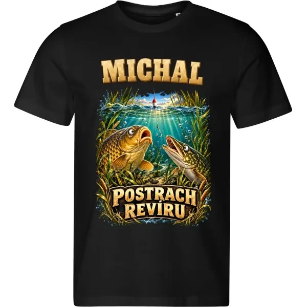 Černé pánské tričko Postrach revíru s vlastním jménem MICHAL, kaprem a štikou – přední potisk